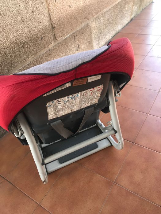 Cadeira auto usada e antiga