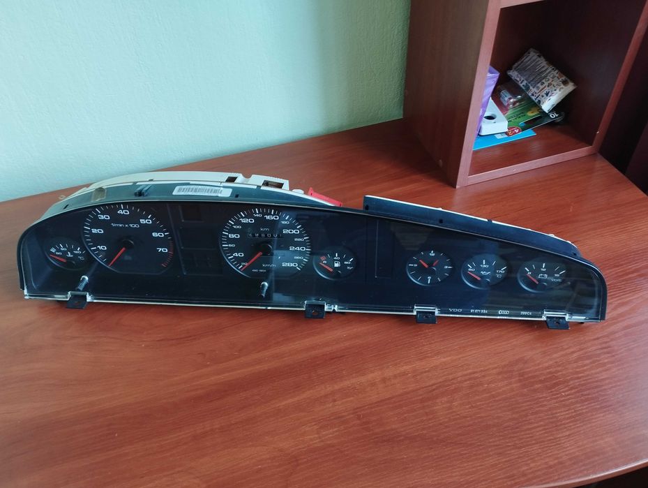 Щиток приборов Ауди 100 С 4