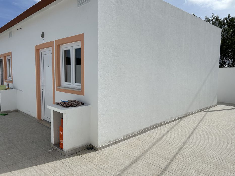 Moradia T1 com agua e luz inclusso na renda