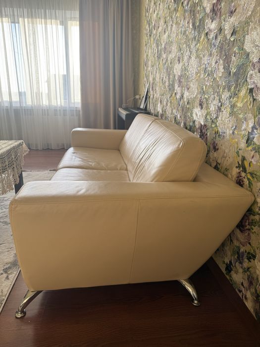 Дивани шкіряні бв