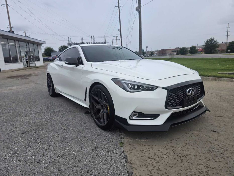 Infiniti Q60 Sport      2017