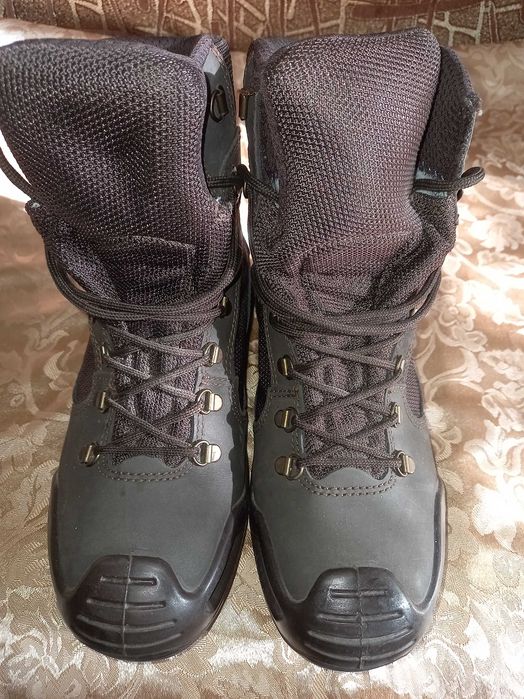 Берці різні: нові і вживані:38 р.(2)