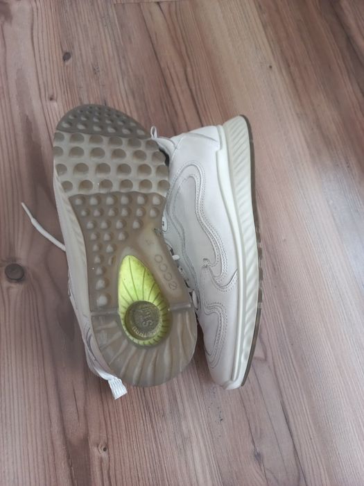 Шкіряна кросівки від ecco