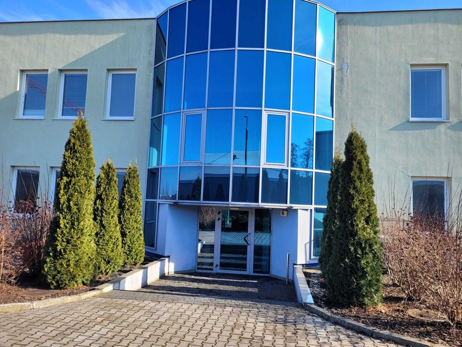 Do wynajęcia pomieszczenia biurowo -socjalne około 116m2(4 pom. biurowe + kuchnia klimatyzacja, fotowoltalika ,parking