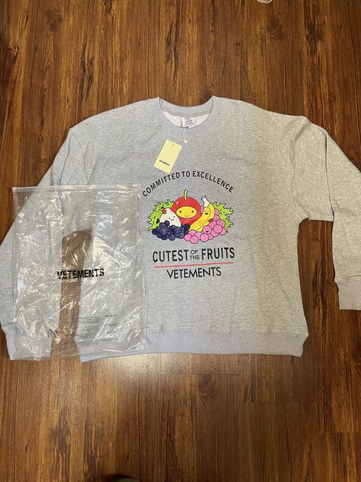 Кофта світшот Vetements fruits | НА РУКАХ