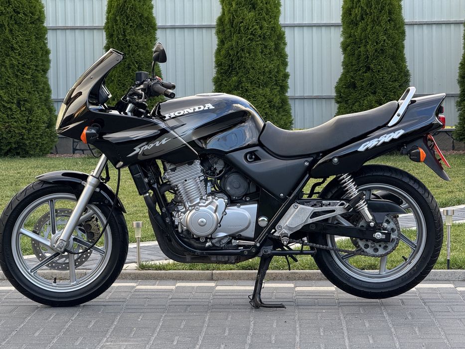 Honda CB-500 sport