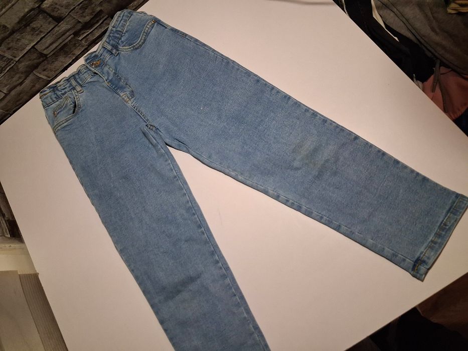 Paka ubran dla dziewczynki 140/146