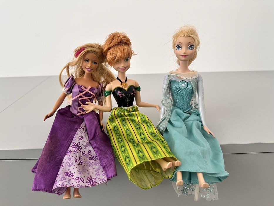 Куклы поющие  Анна и Эльза