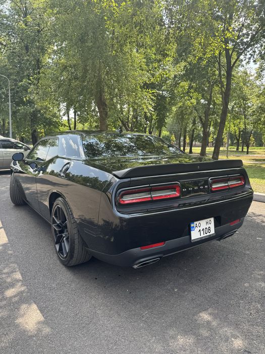 Dodge Chellenger 6,4 SRT8