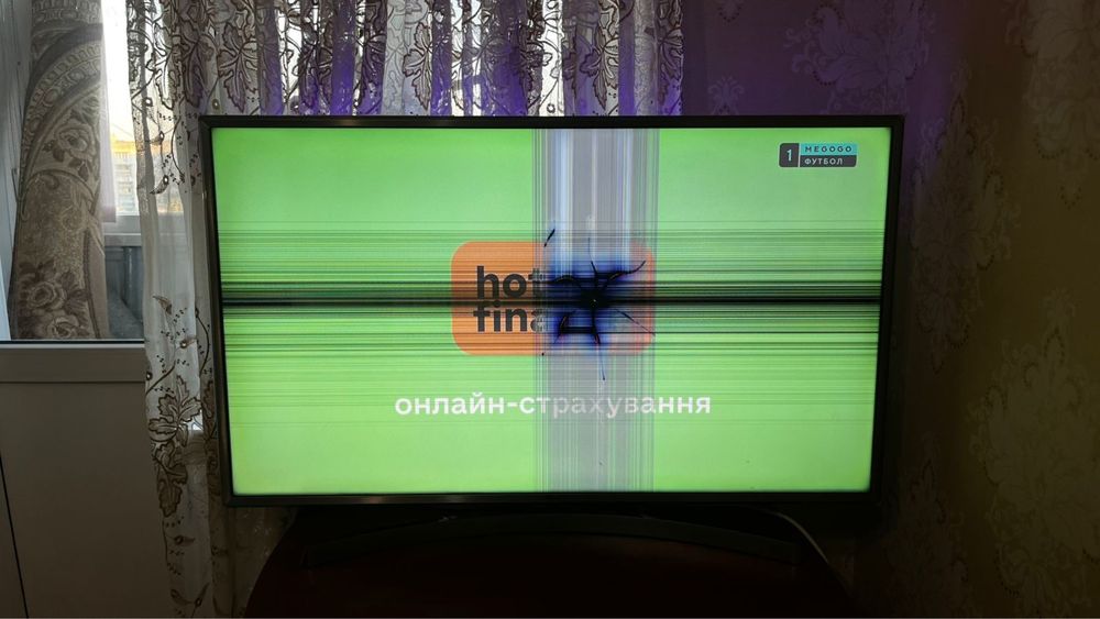 Пошкоджений телевізор LG 43 діагональ