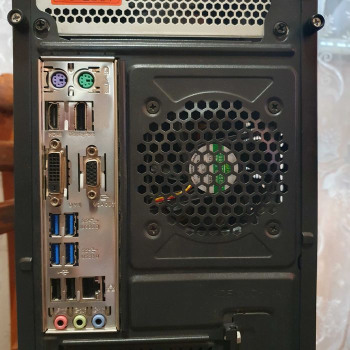 Комп'ютор / ПК в гарному робочому стані, все працює, системний блок