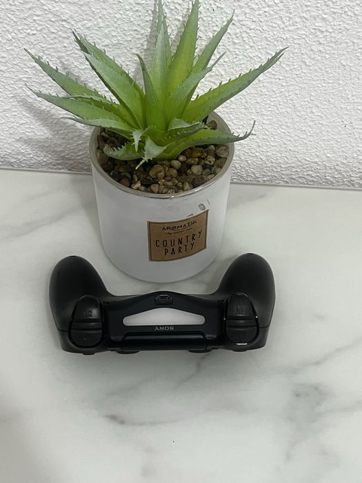 Comando PS4 Original Sony DualShock 4 V2 Preto