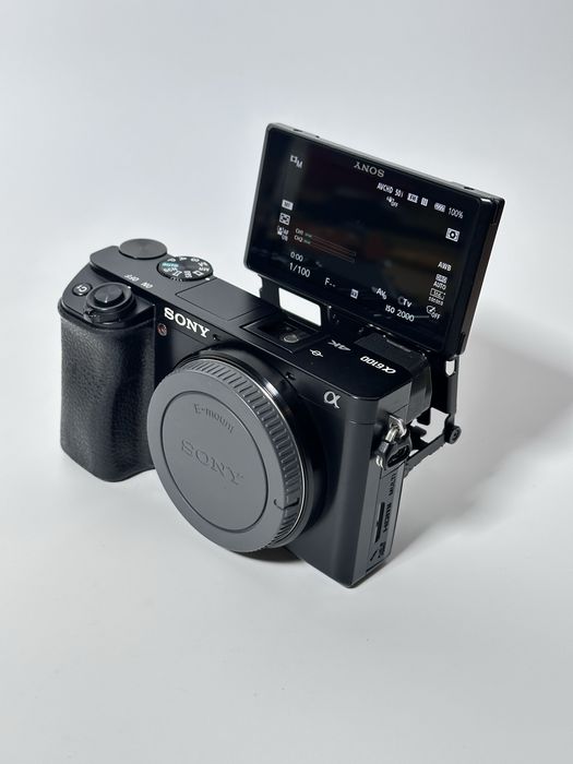 Sony Alpha A6100 – Câmara Mirrorless APS-C 4K