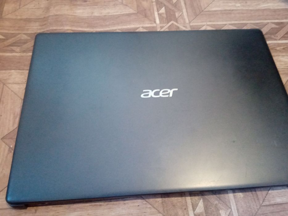 Ноутбук acer asper 3  на запчасти