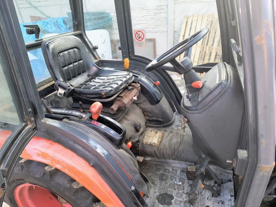 Ciągnik Kubota 4x4 21koni