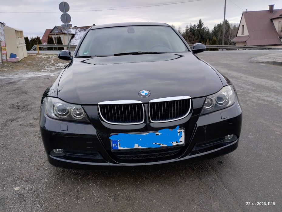 BMW E90-318 i  2007r,  2,0 benzyna