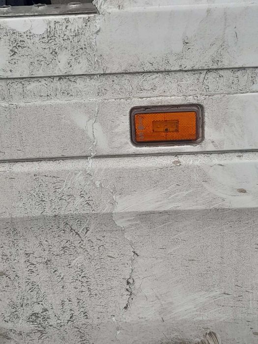 Міжосьовий спойлер від Scania