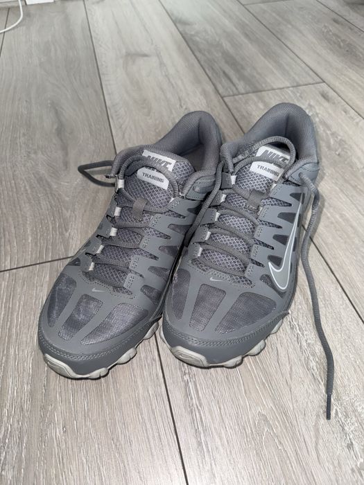 Кросівки чоловічі Nike NIKE REAX 8 TR MESH сірі