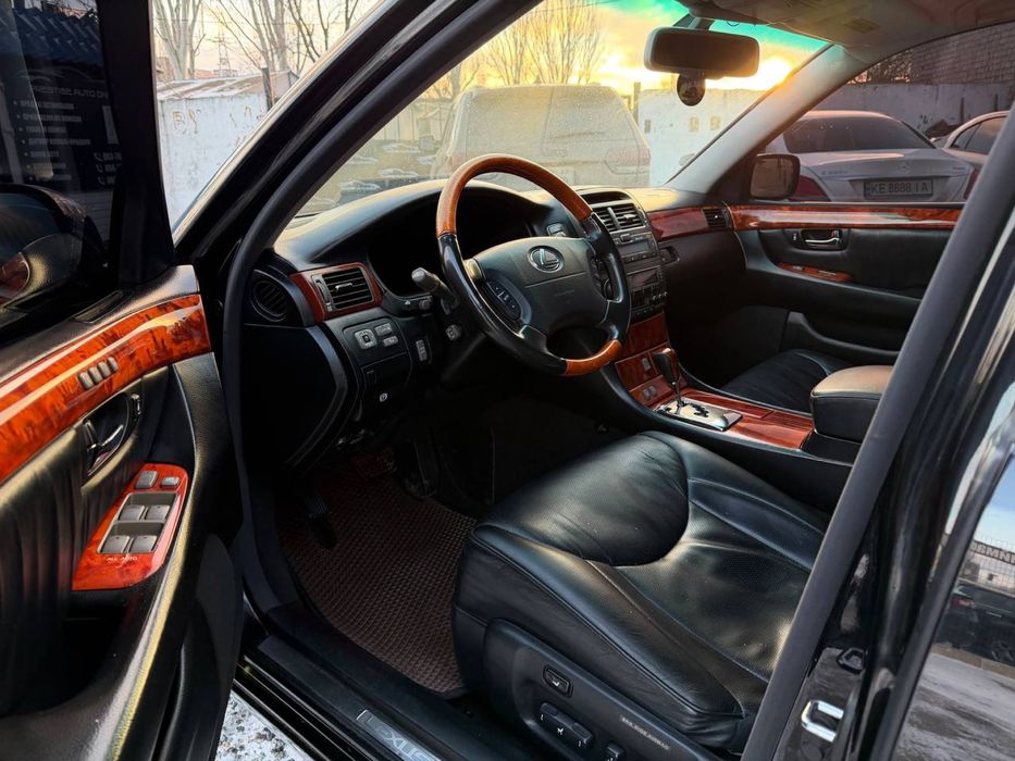 Продам Lexus Ls430 2004