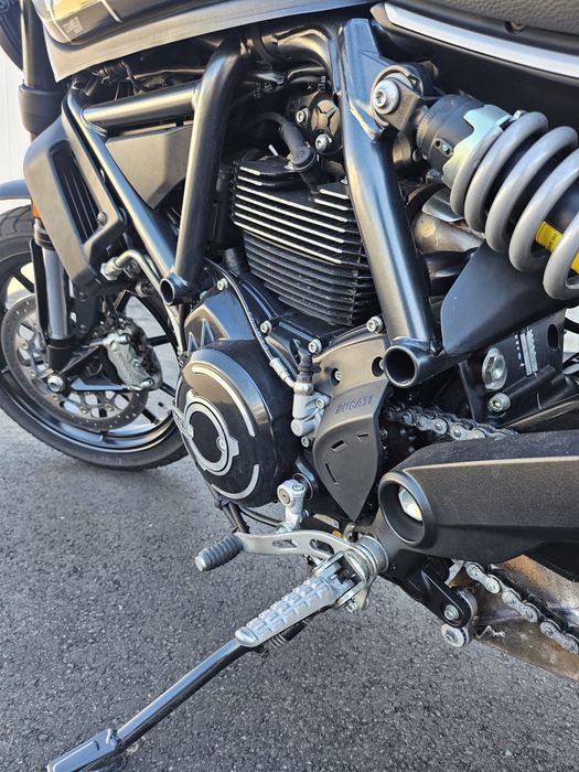 Ducati scrambler 800