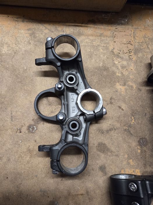 Yamaha mt07 mt 07 półka górna dolna  sztyca