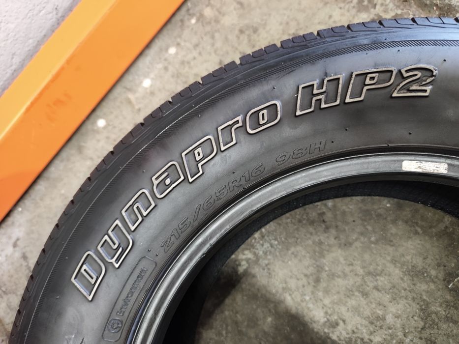 Pneus 215/65r16 Hankook Dynapro HP2 com 90% piso