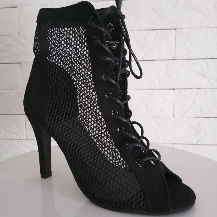 Хілси туфлі для танців