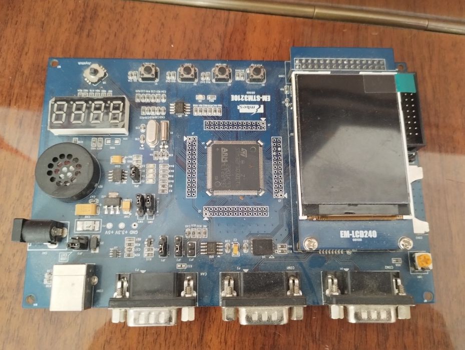 Embest EM-STM3210E - zestaw uruchomieniowy ewaluacyjny STM32F103 stm32