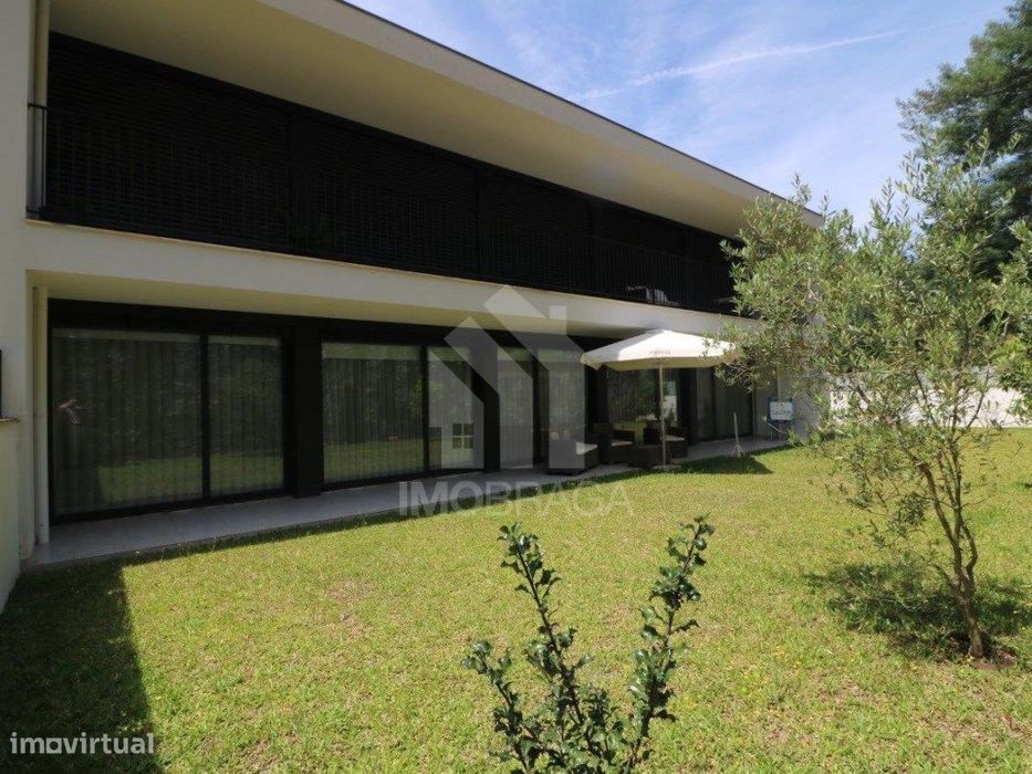 Venda Apartamento T3 com Jardim - Lamaçães
