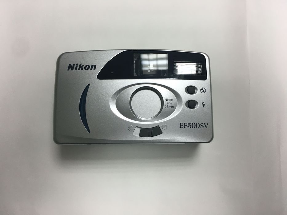 Camera Nikon EF500SV Nova 135mm