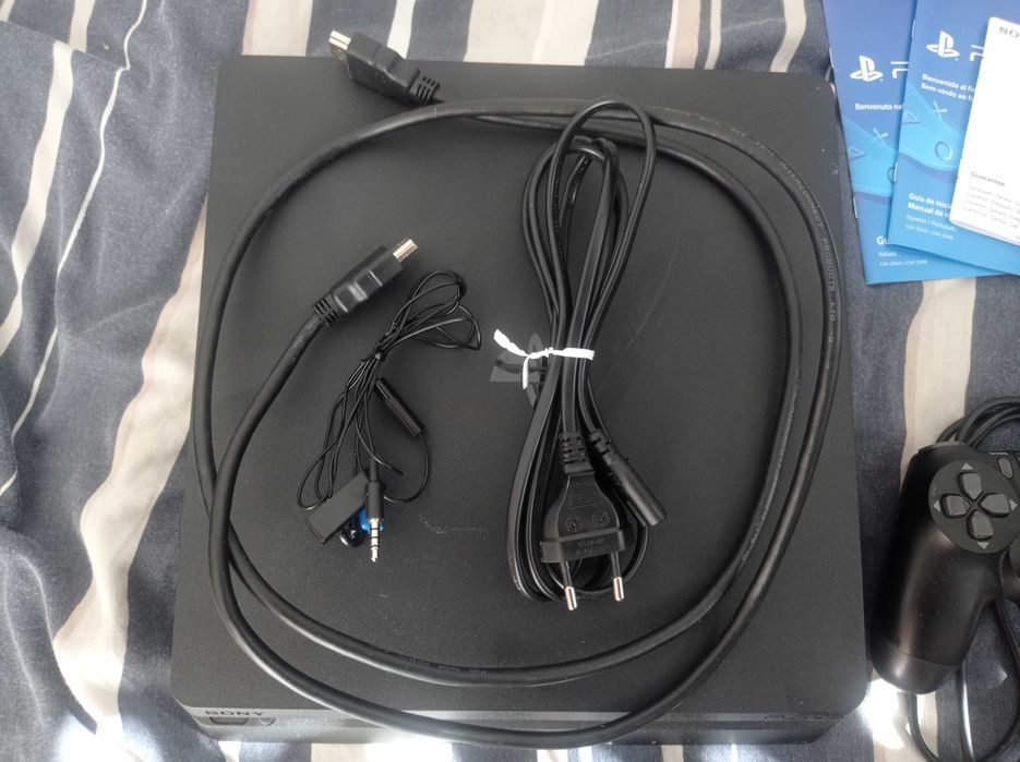 Play Station 4.  500Gb