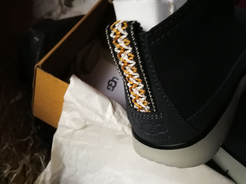 buty UGG ( w sprzedaży też buty armani gucci prada d&g hugo boss geox)