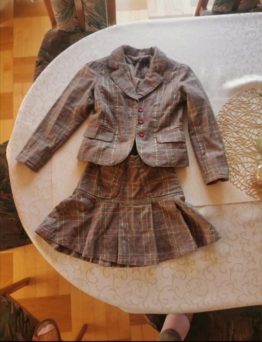 Eleganckii komplet Reserved rozm. 110 /116