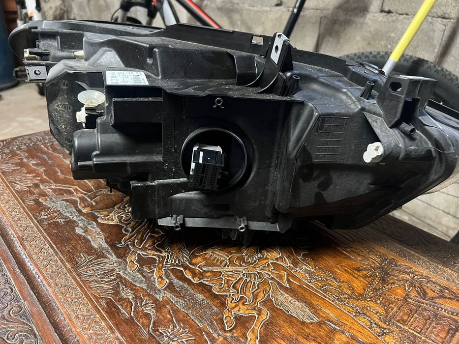 Farol para BMW F21