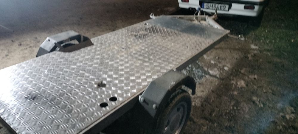 Atrelado para motos motocross. Ou outras com suspensão e amortecedores