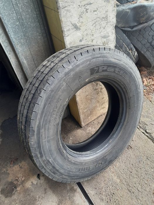2 pneus Petlas 8.5r17.5