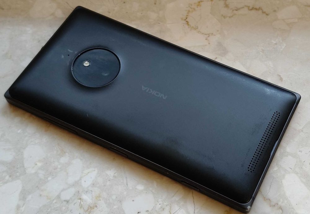 Smartfon Nokia Lumia 830 1 GB/16 GB 3G ekran 5,0'' Windows 10 - czarny