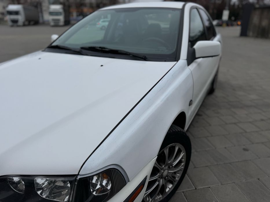 Продам машину.