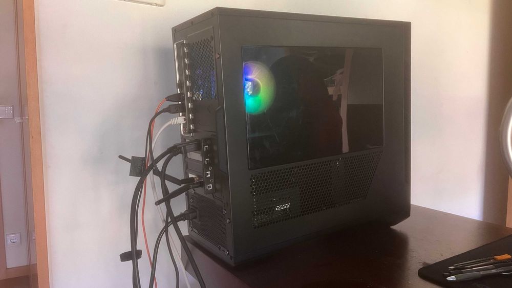 MSI MAG Infinite S3 14th AI Gaming Preto