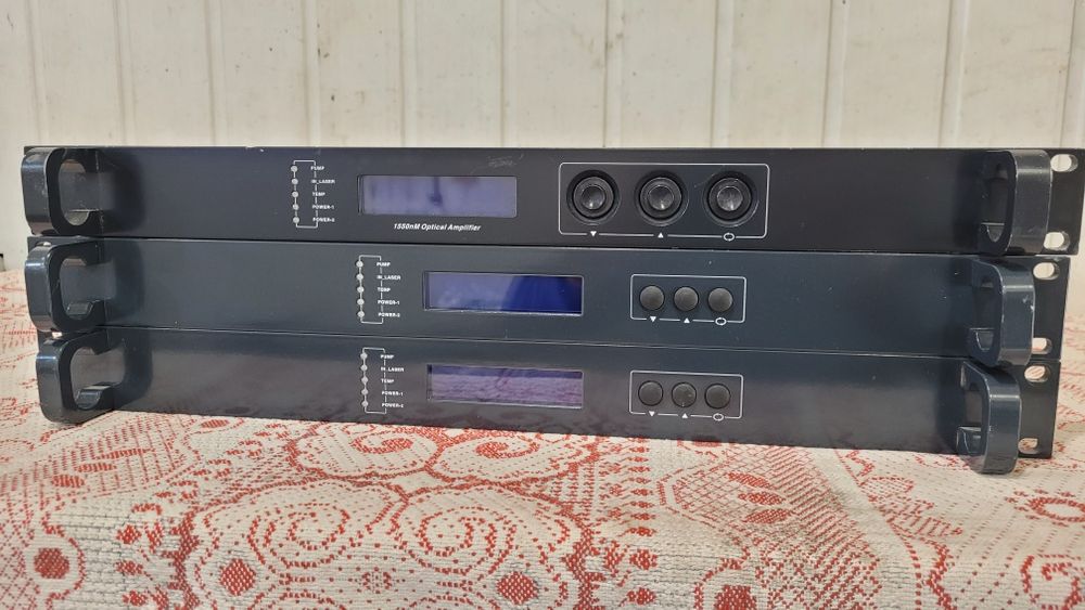 Волоконно - оптический усилитель 

Model: ECG-CATV-EDFA-15DB

В