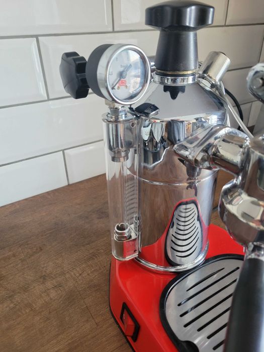 Професійна кавомашина La Pavoni Professional Lever