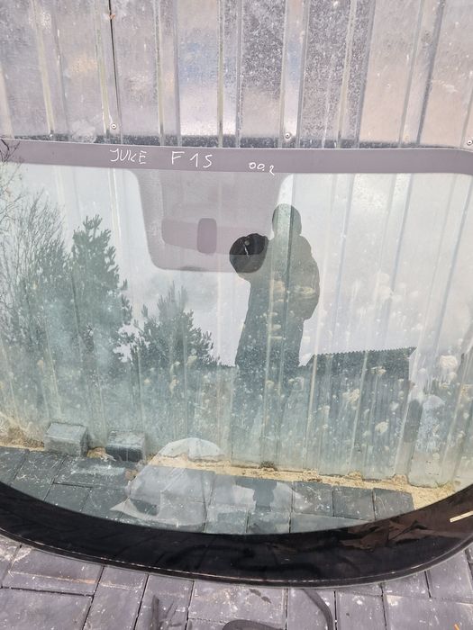 Szyba czołowa nissan juke f15