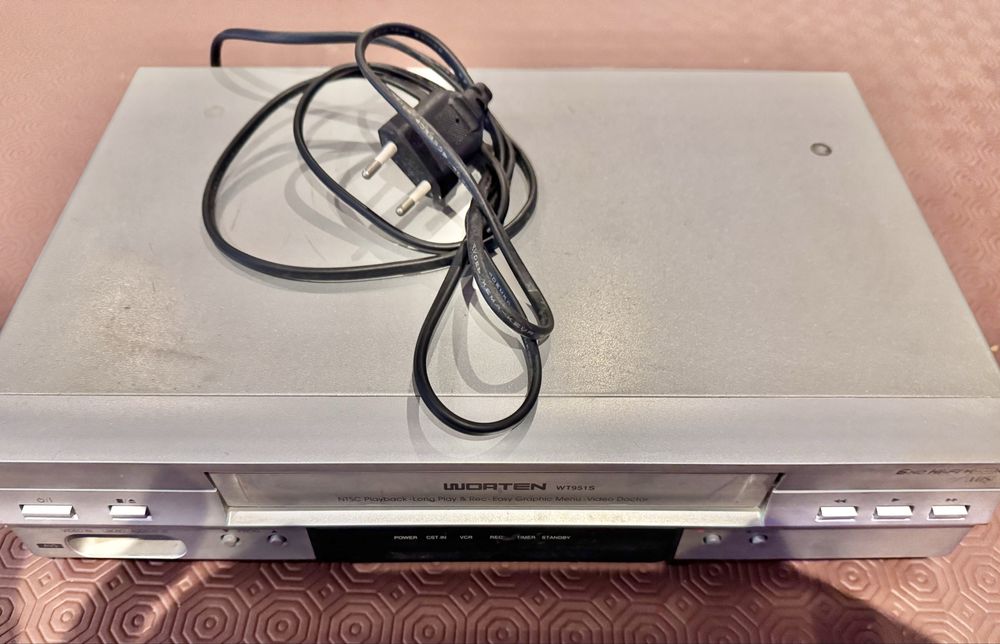 Leitor VHS WORTEN WT951S – Para Reparação / Peças