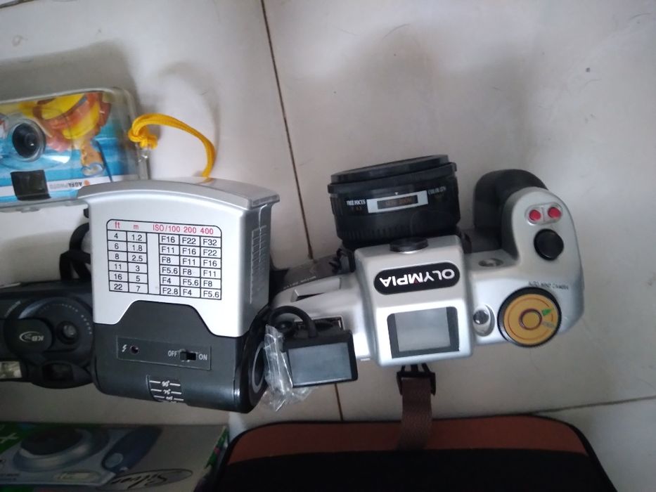 Máquinas fotográficas antigas (de rolo)