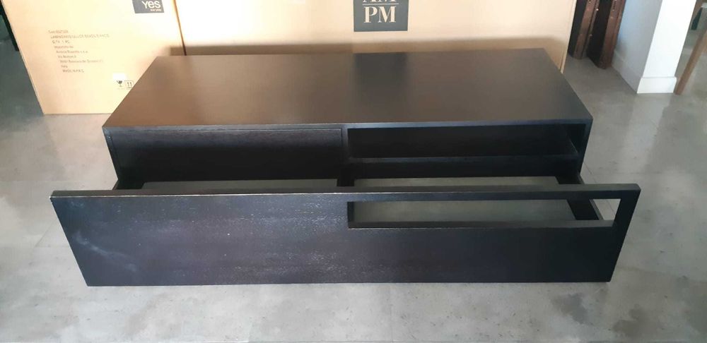 Móvel para televisão preto