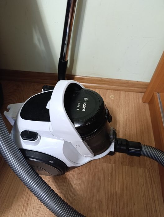 Продам пилосос Bosch Serie 2