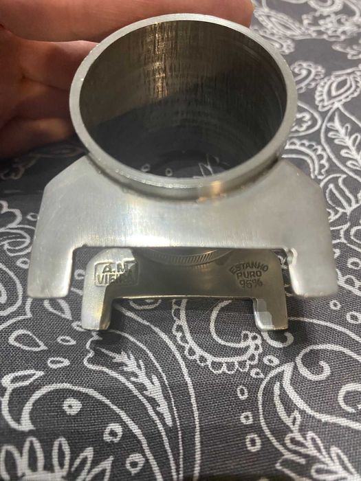 Objeto em estanho A.M. Vieira 95% Puro Estanho