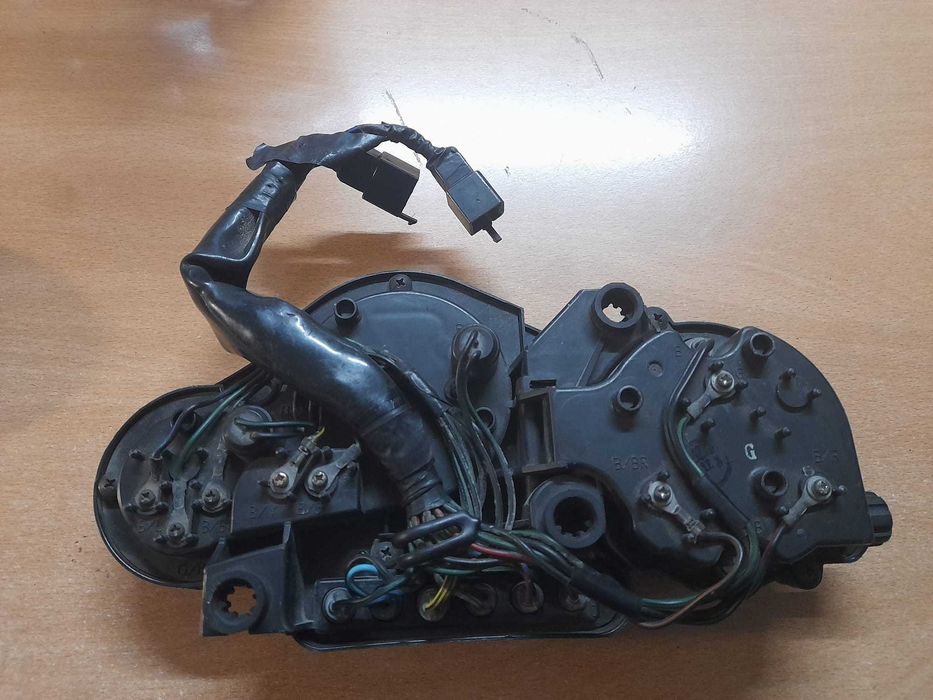 QUADRANTE OEM HONDA CBR 900RR 1 9 9 8