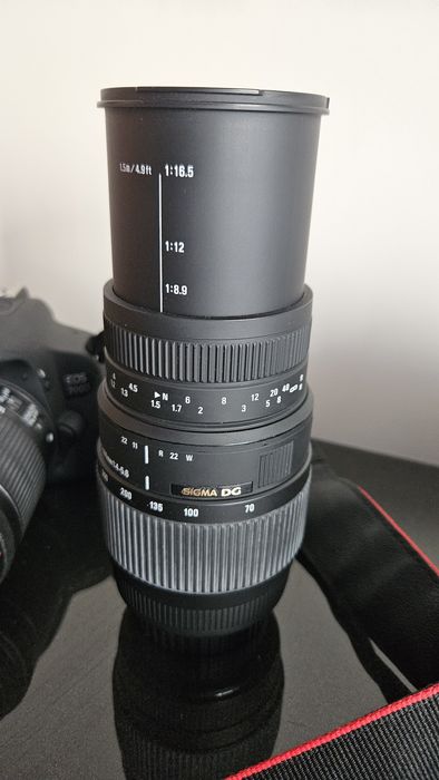 Canon EOS 700D com saco + 18/55 + 70/300