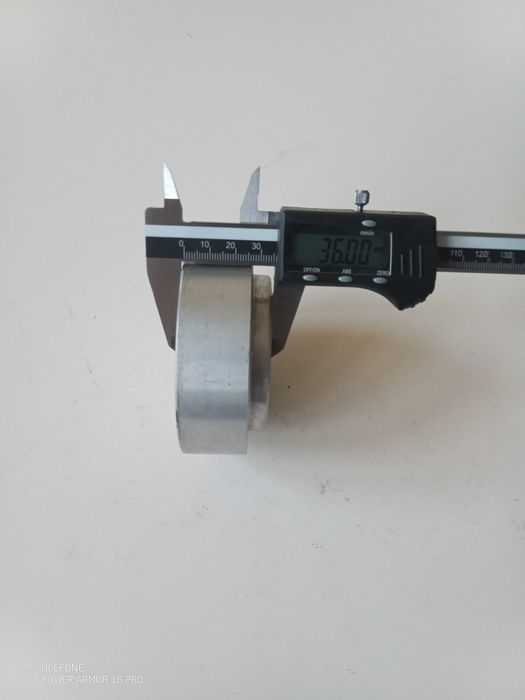 Dekiel aluminiowy samonastawny wałków wyorywacza Ropa